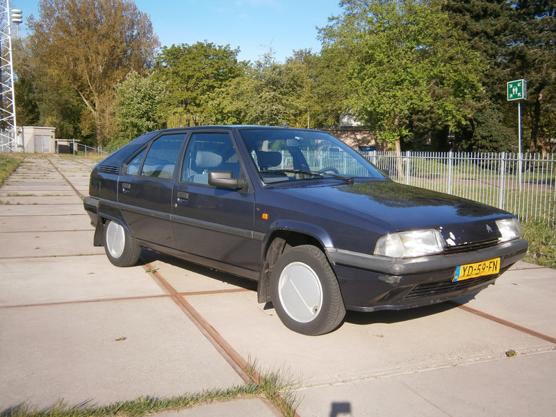 Illustration for article titled My '90 Citroƫn BX diesel is offered for sale